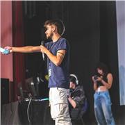 Profesor titulado en Microinformática joven y con experiencia en relaciones públicas perfecto para todas las edades